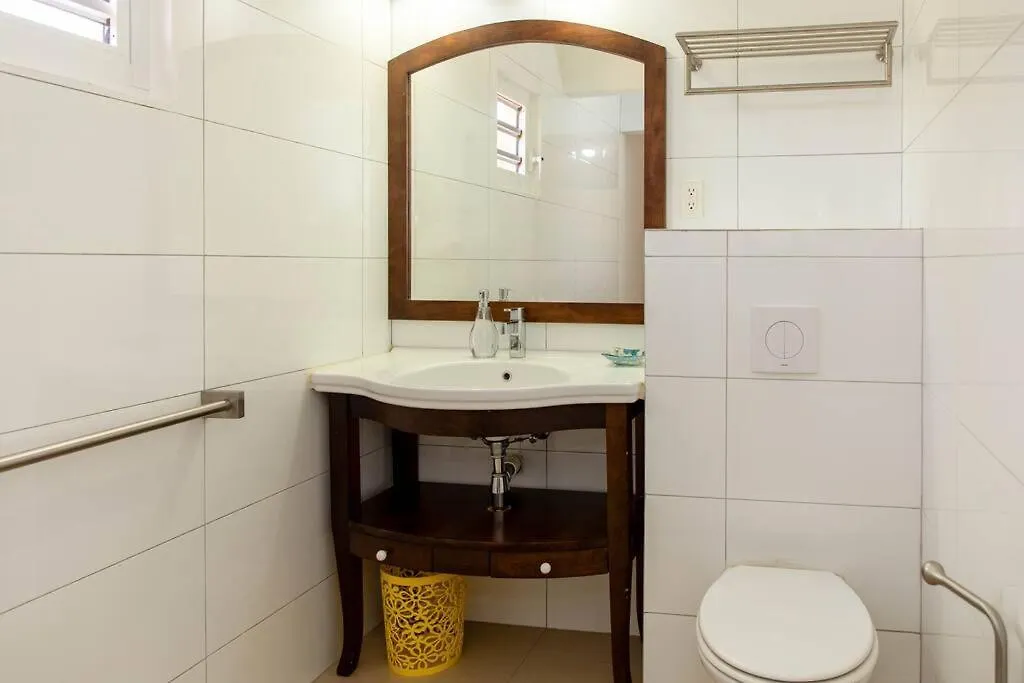 Penthouse Flamboyant Apartment Hato