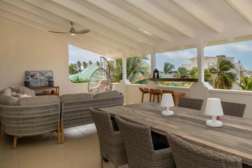Penthouse Flamboyant Apartment Hato
